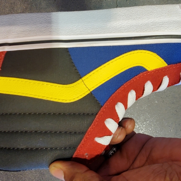 VANS HIGH TOP SHOES - Picture 1 of 2